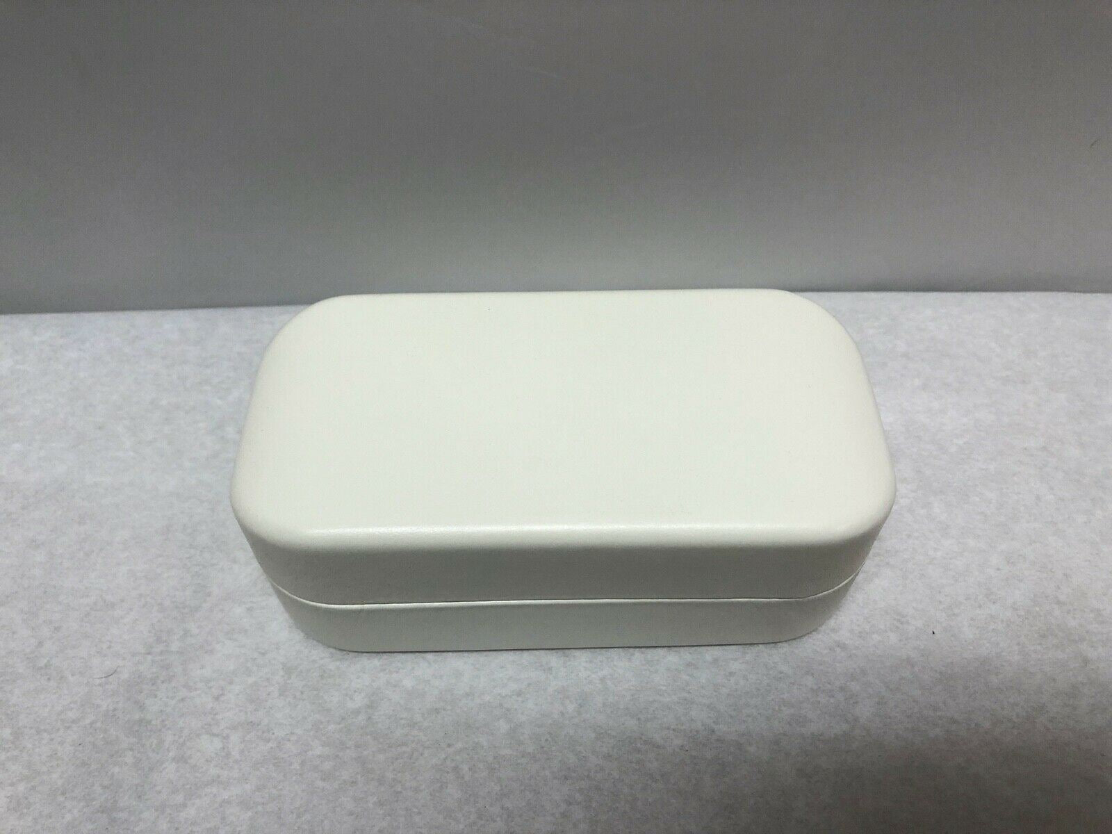 Marc Jacobs White Large Optical Eyeglasses Hard Case | KMOPT-48 DIAGNOSTIC ULTRASOUND MACHINES FOR SALE