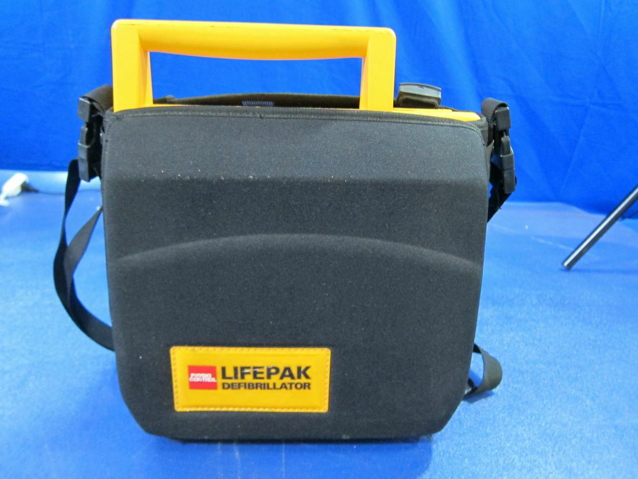 Medtronic Physio-Control 3005400-320 Lifepak 500 AED w/ Carrying Case (639DM) DIAGNOSTIC ULTRASOUND MACHINES FOR SALE