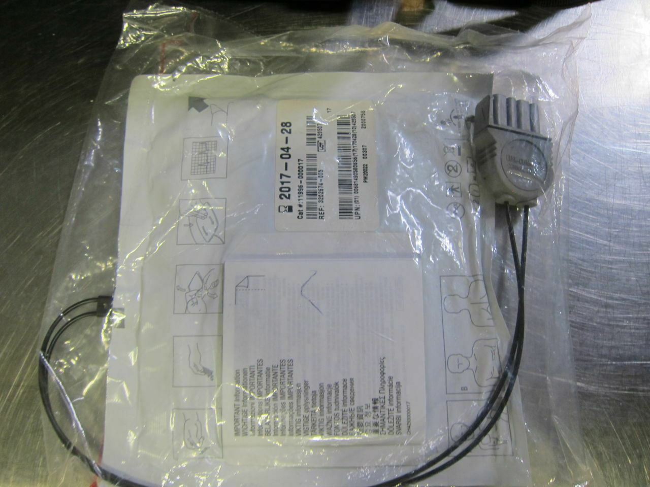 Medtronic Lifepak 3011790-000114 500 AED w/ Carrying Case & Quik Combo Electrode DIAGNOSTIC ULTRASOUND MACHINES FOR SALE