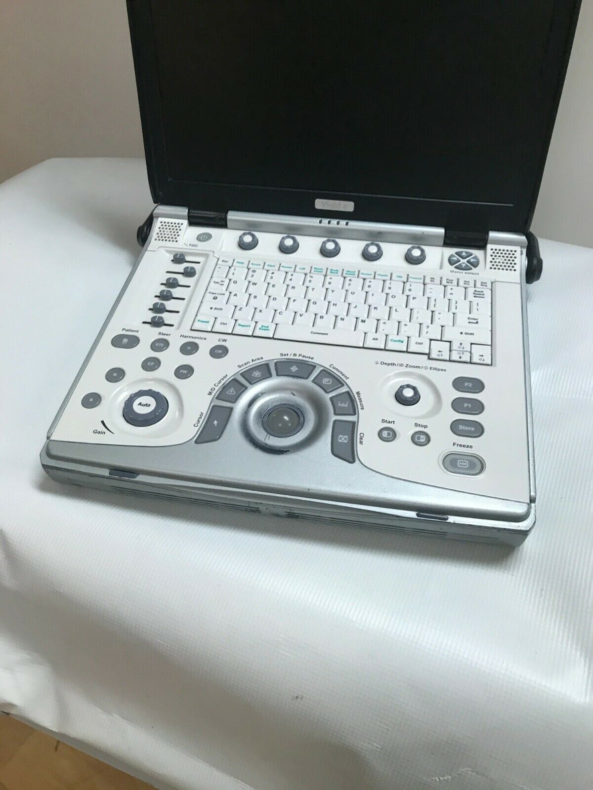 GE Vivid E Color Doppler Ultrasound Scanner, CW Two probes Cardiac,Linear 2013 DIAGNOSTIC ULTRASOUND MACHINES FOR SALE