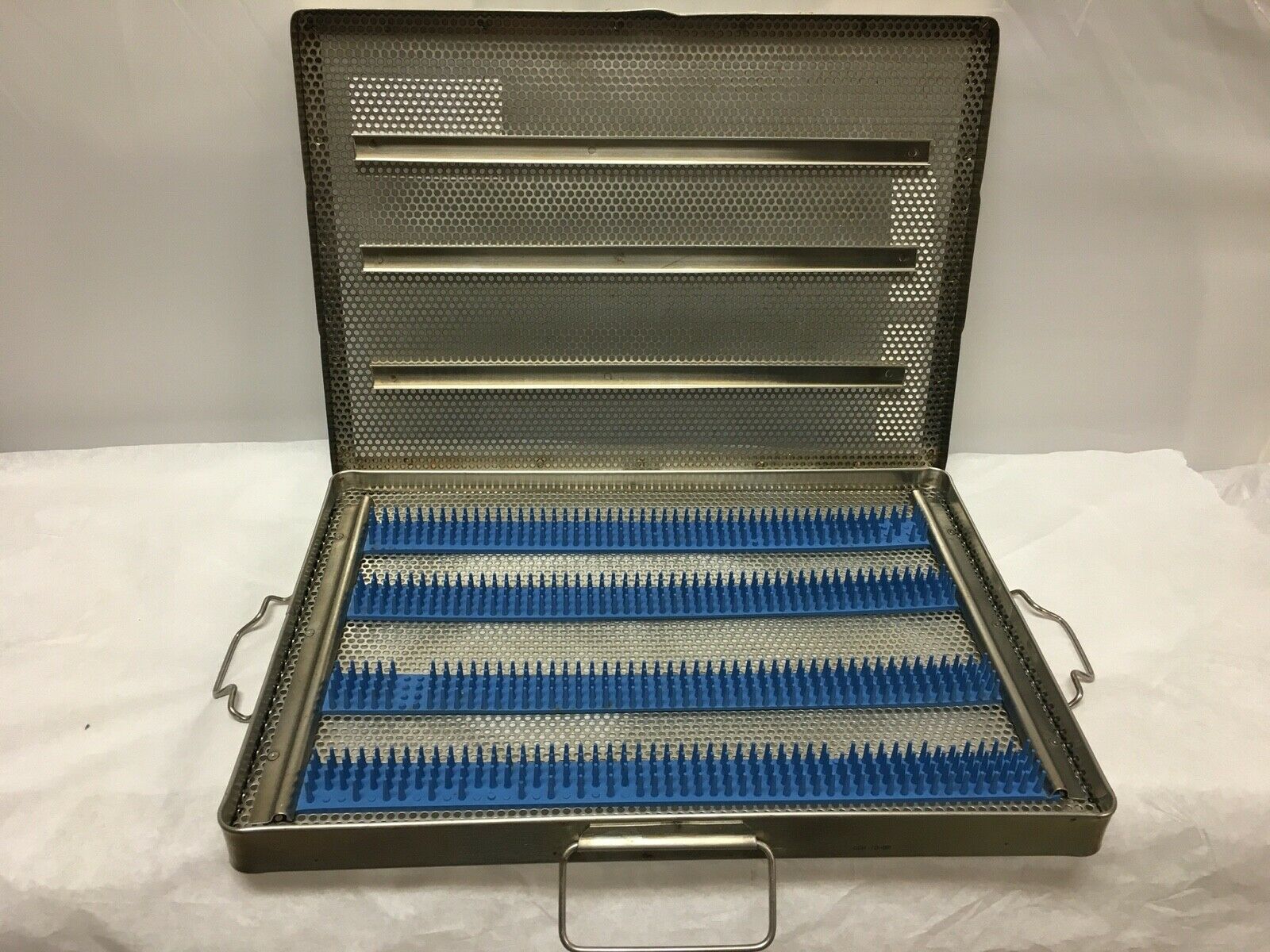 Secure Latching Instrument Holder Sterilization Tray | KMCE-38 DIAGNOSTIC ULTRASOUND MACHINES FOR SALE