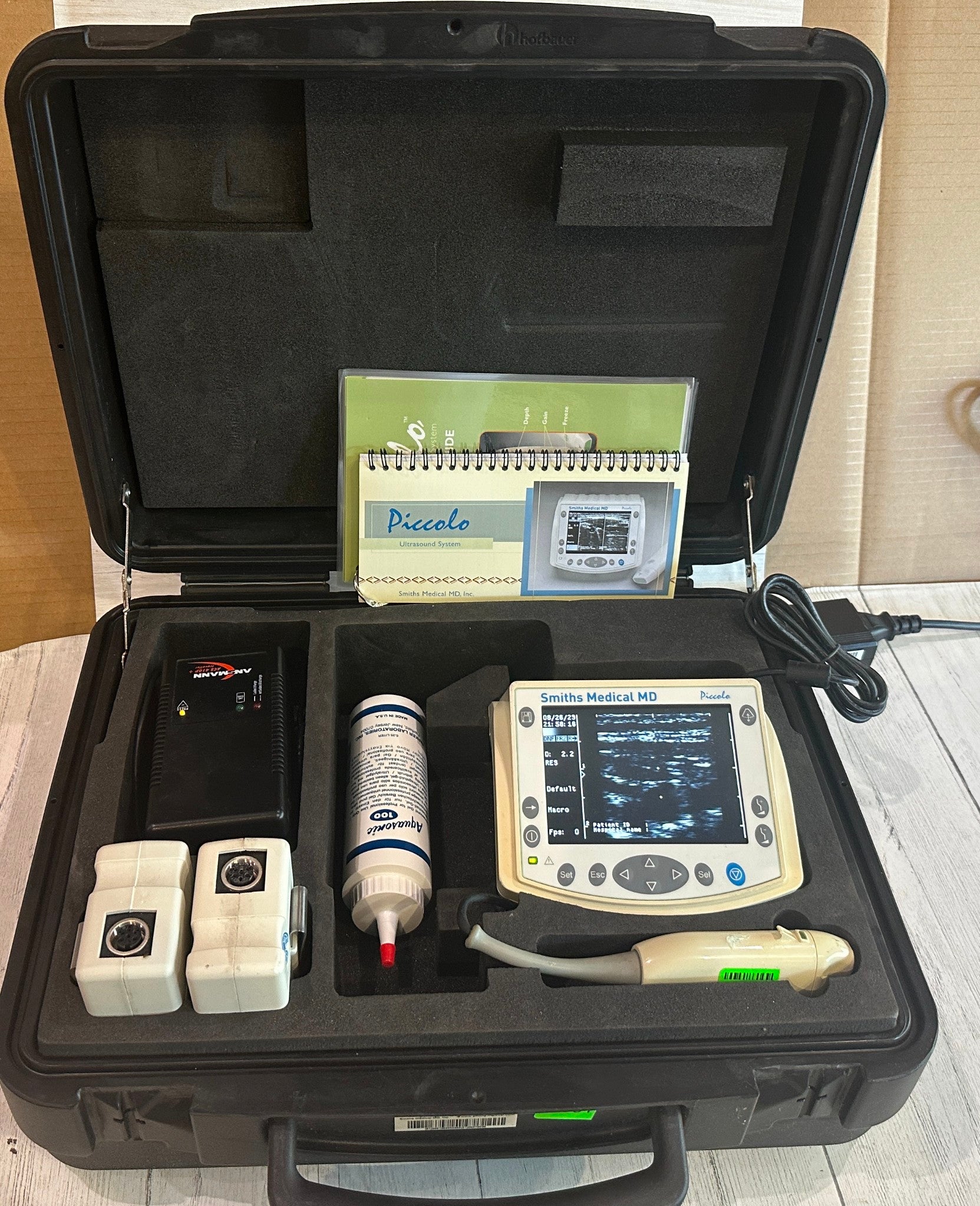 Piccolo handheld Ultrasound with linear probe L20 DIAGNOSTIC ULTRASOUND MACHINES FOR SALE