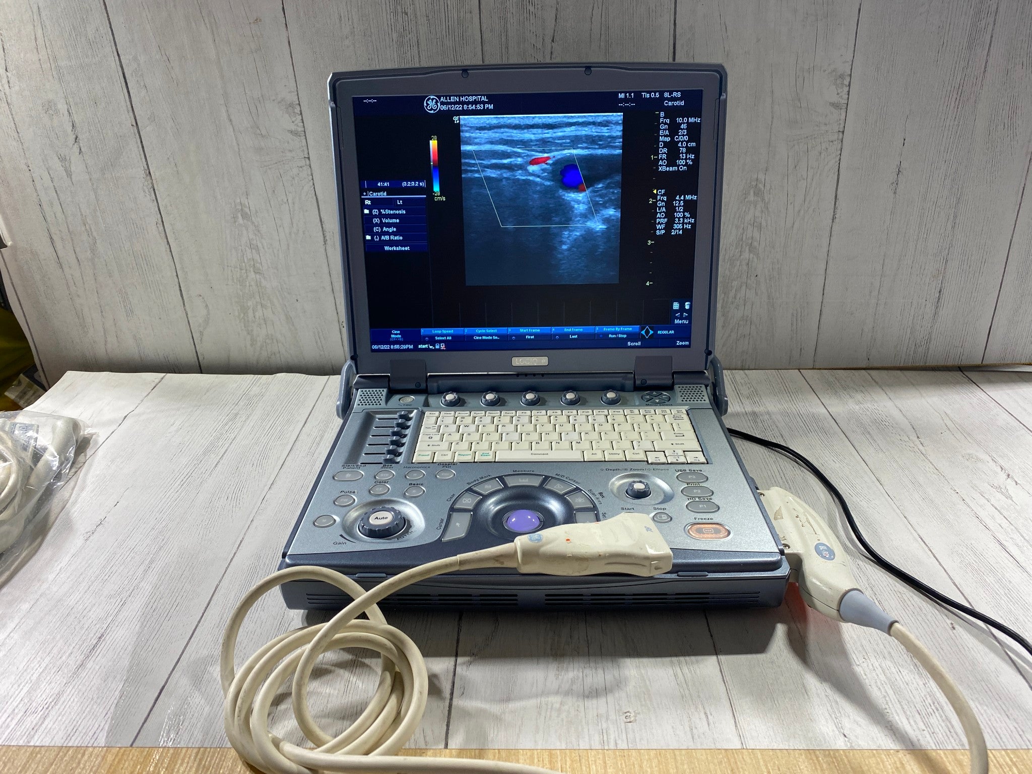 GE LogiQ E portable ultrasound with one linear array probe 8L-RS DIAGNOSTIC ULTRASOUND MACHINES FOR SALE