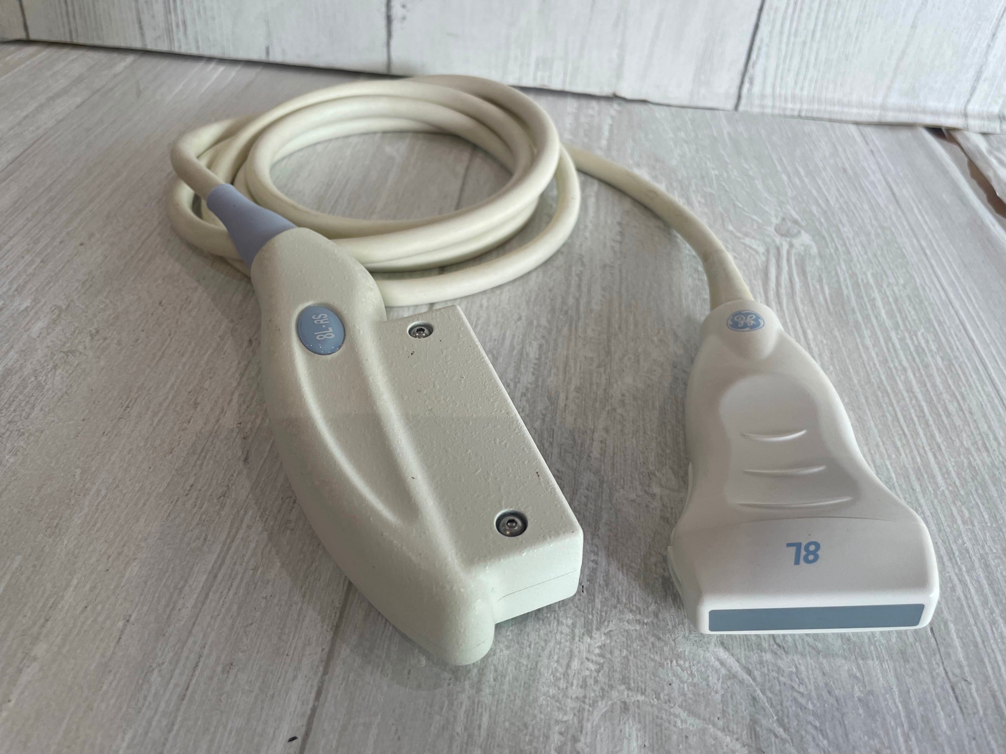 GE 8L-RS Compact Ultrasound Probe Transducer 2010 DIAGNOSTIC ULTRASOUND MACHINES FOR SALE