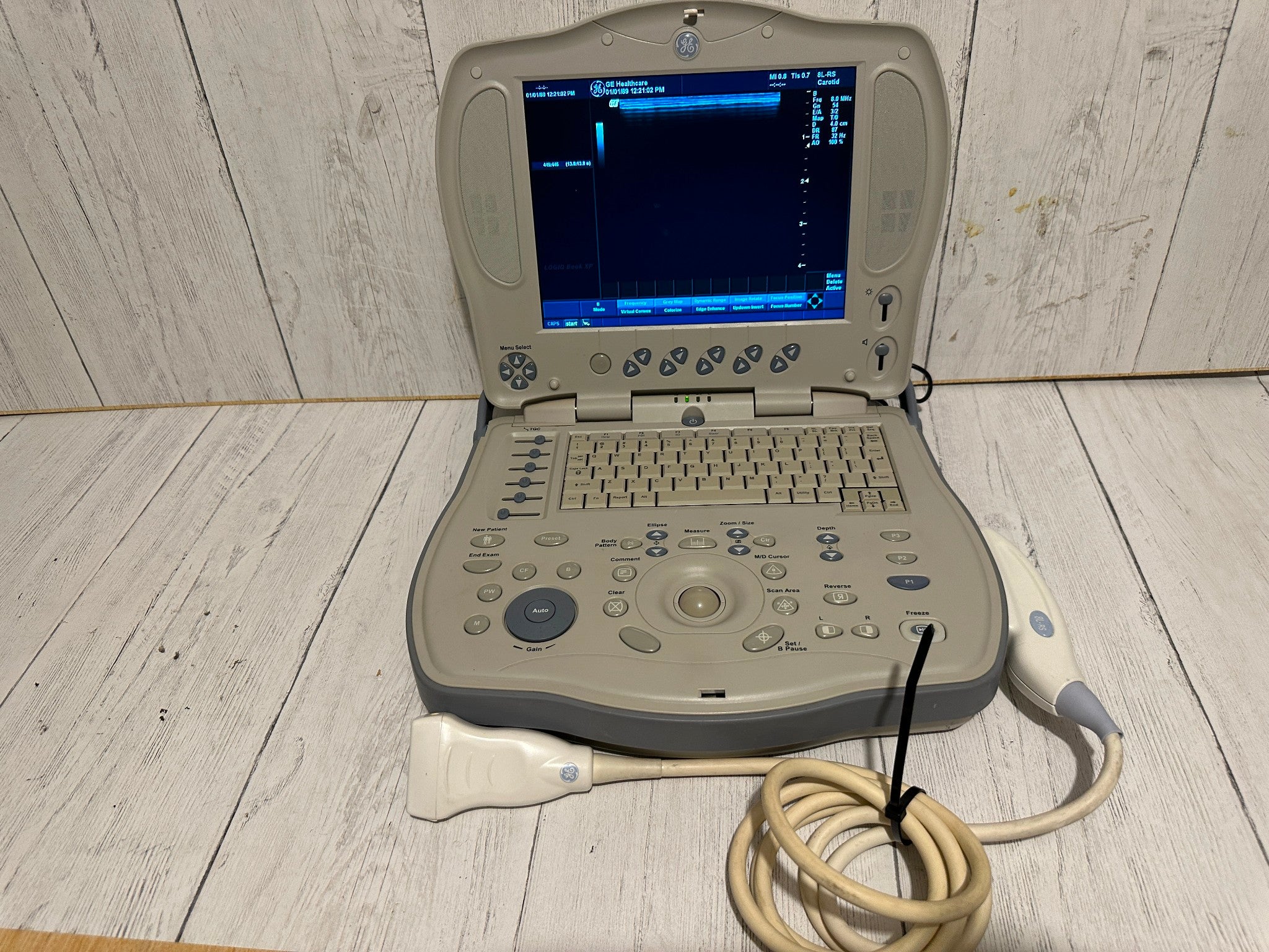 GE LOGIQ BOOK XP PORTABLE ULTRASOUND MACHINE & 3S-RS PROBE 2005 DIAGNOSTIC ULTRASOUND MACHINES FOR SALE