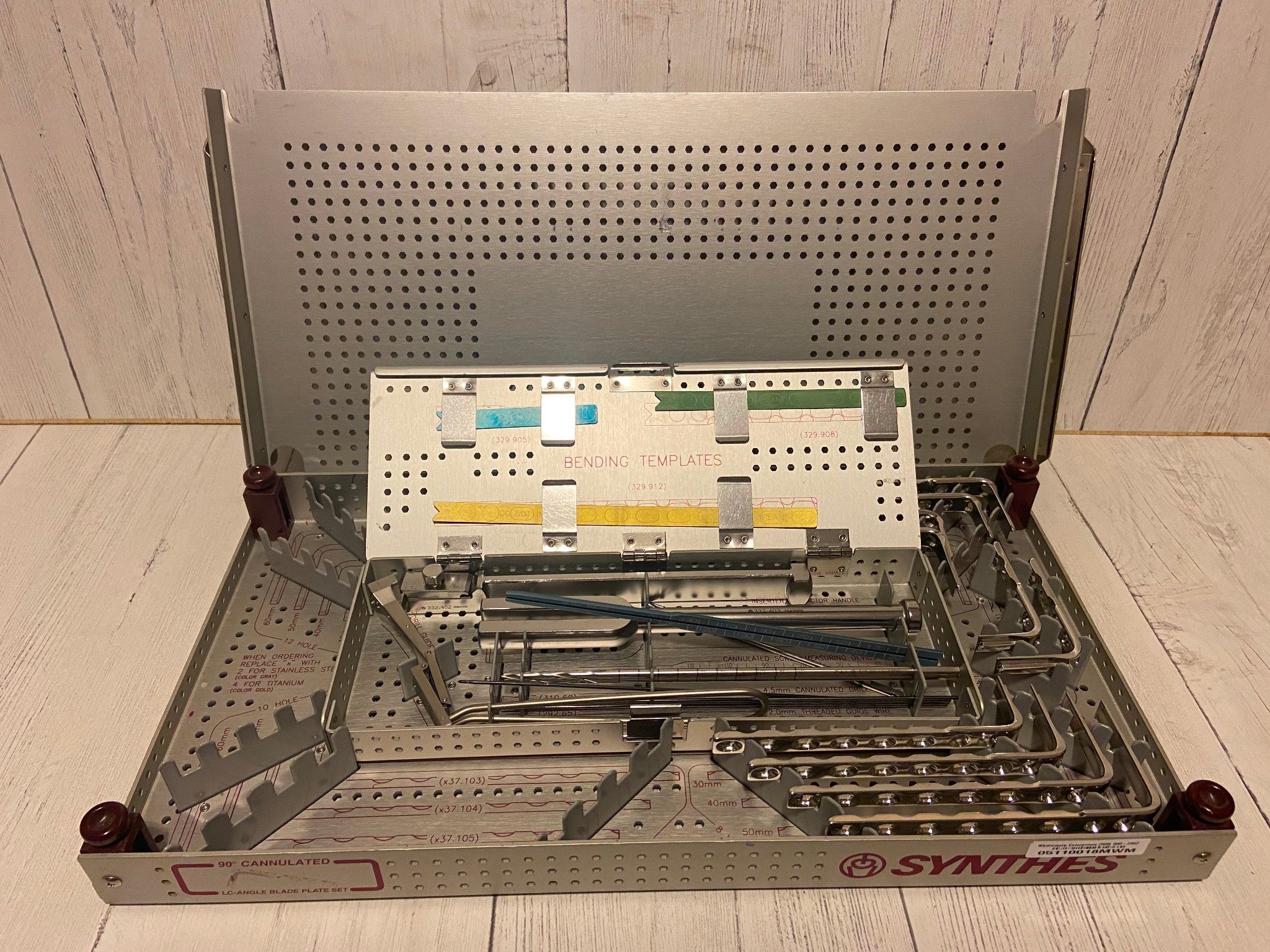 SYNTHES 90° Cannulated LC-Angle Blade Plate Set DIAGNOSTIC ULTRASOUND MACHINES FOR SALE