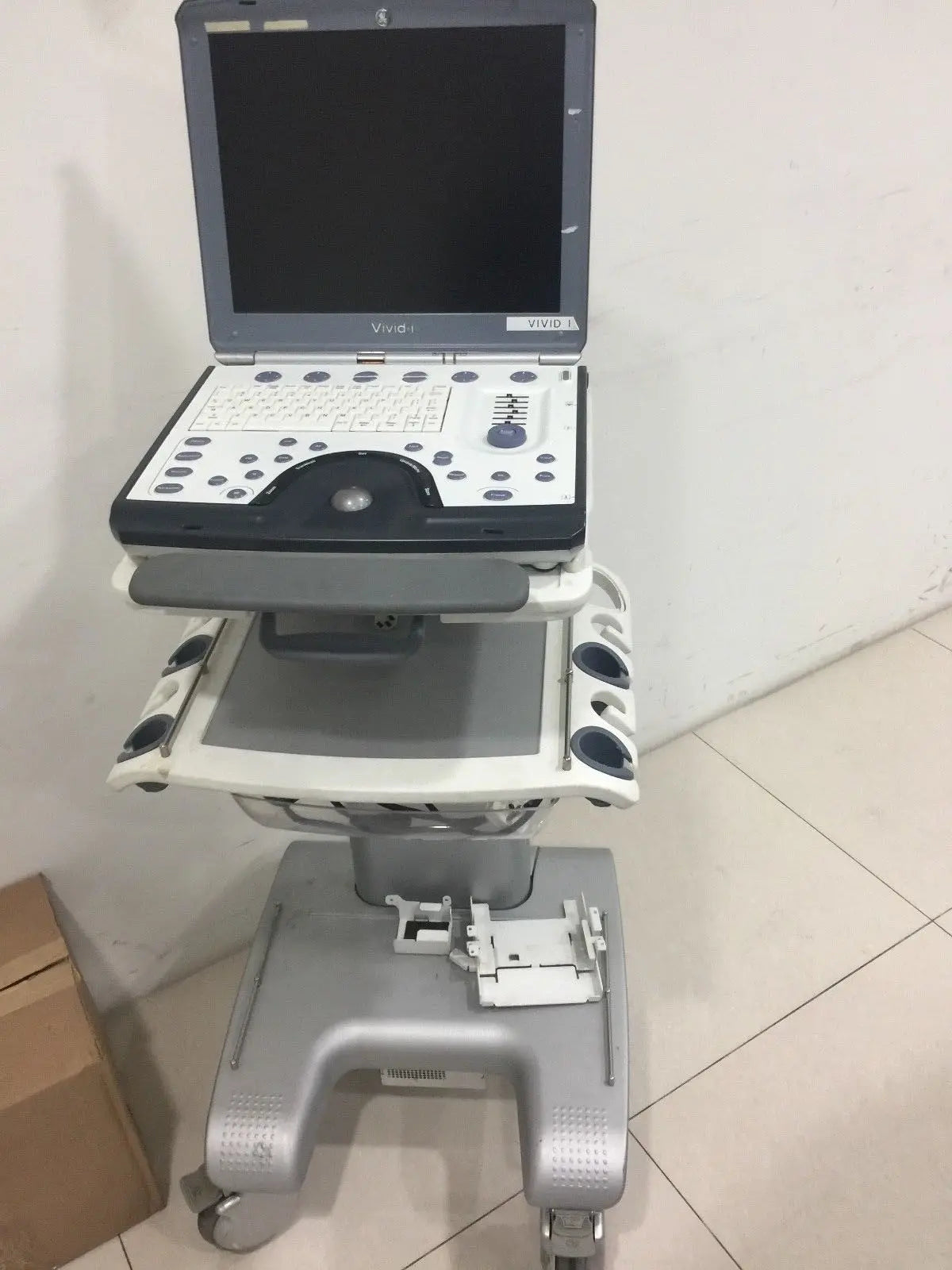 GE Vivid i Portable Ultrasound System used condition. DIAGNOSTIC ULTRASOUND MACHINES FOR SALE