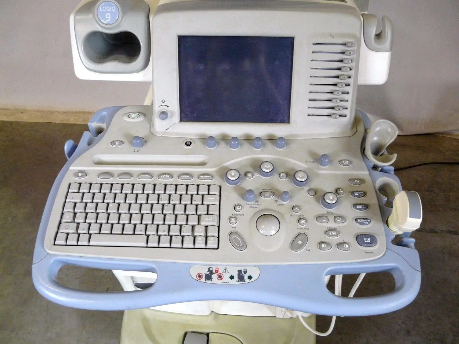 GE Logiq 9 Ultrasound System w/ 3.5C Transducer + Sony UP-D55 Printer Medical DIAGNOSTIC ULTRASOUND MACHINES FOR SALE