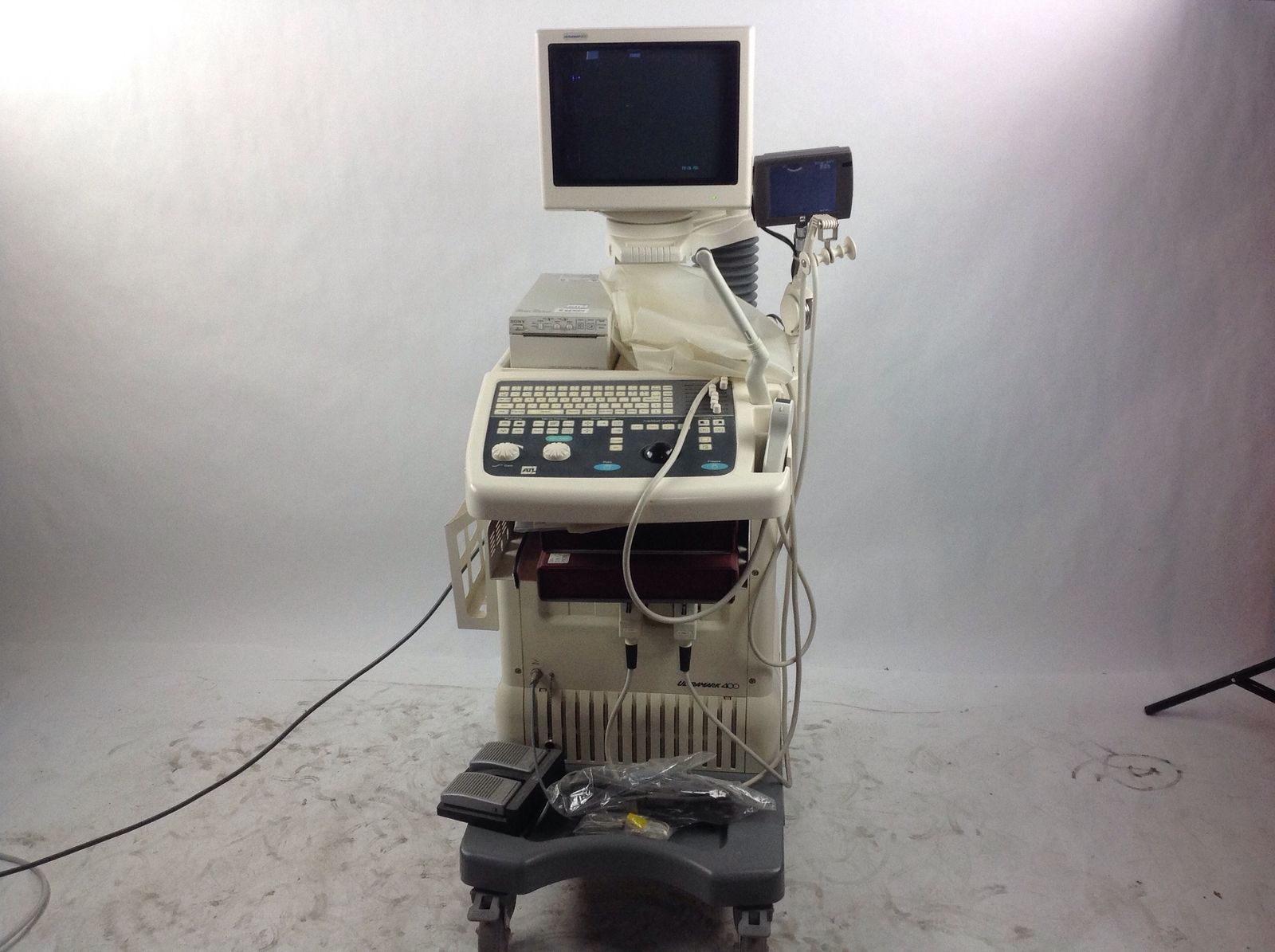 ATL Ultramark 400 Ultrasound W/ CLA 35/40, 6.5 mHz Probes And FootSwitch DIAGNOSTIC ULTRASOUND MACHINES FOR SALE