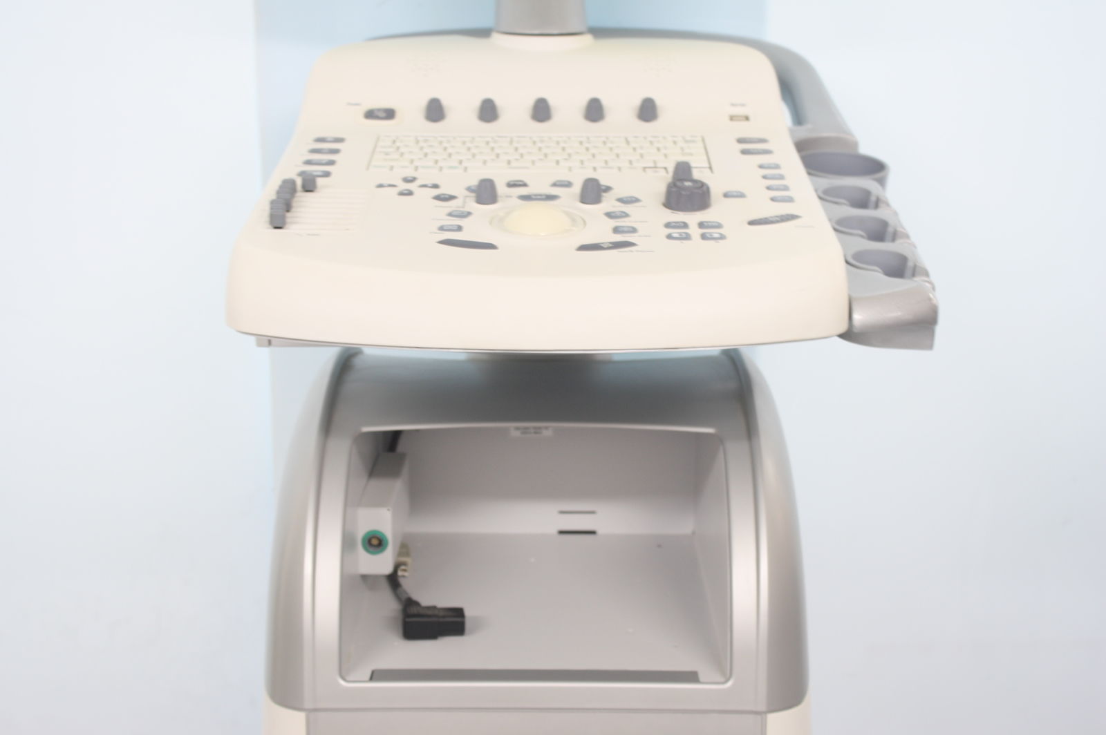 GE General Electric VIVID LOGIQ P3 Ultrasound Machine- PARTIALLY TESTED DIAGNOSTIC ULTRASOUND MACHINES FOR SALE