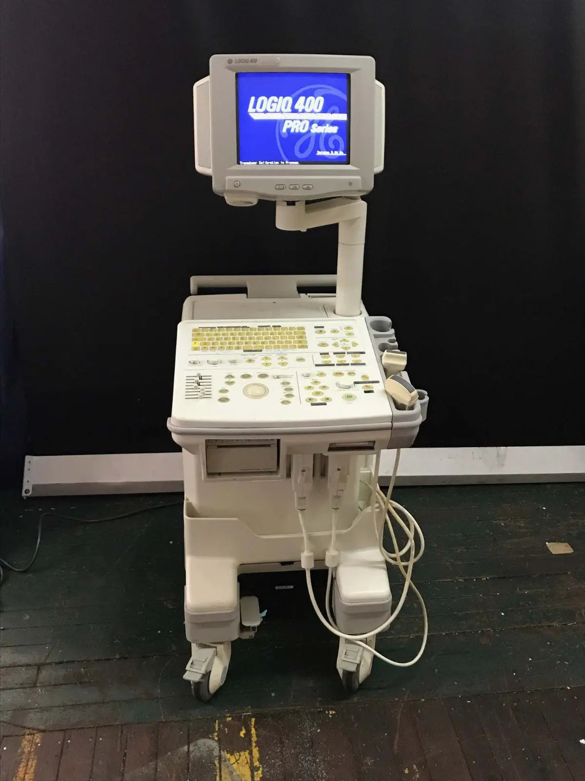 GE Logiq 400 Pro  Ultrasound System with LA39 & C358 probes DIAGNOSTIC ULTRASOUND MACHINES FOR SALE