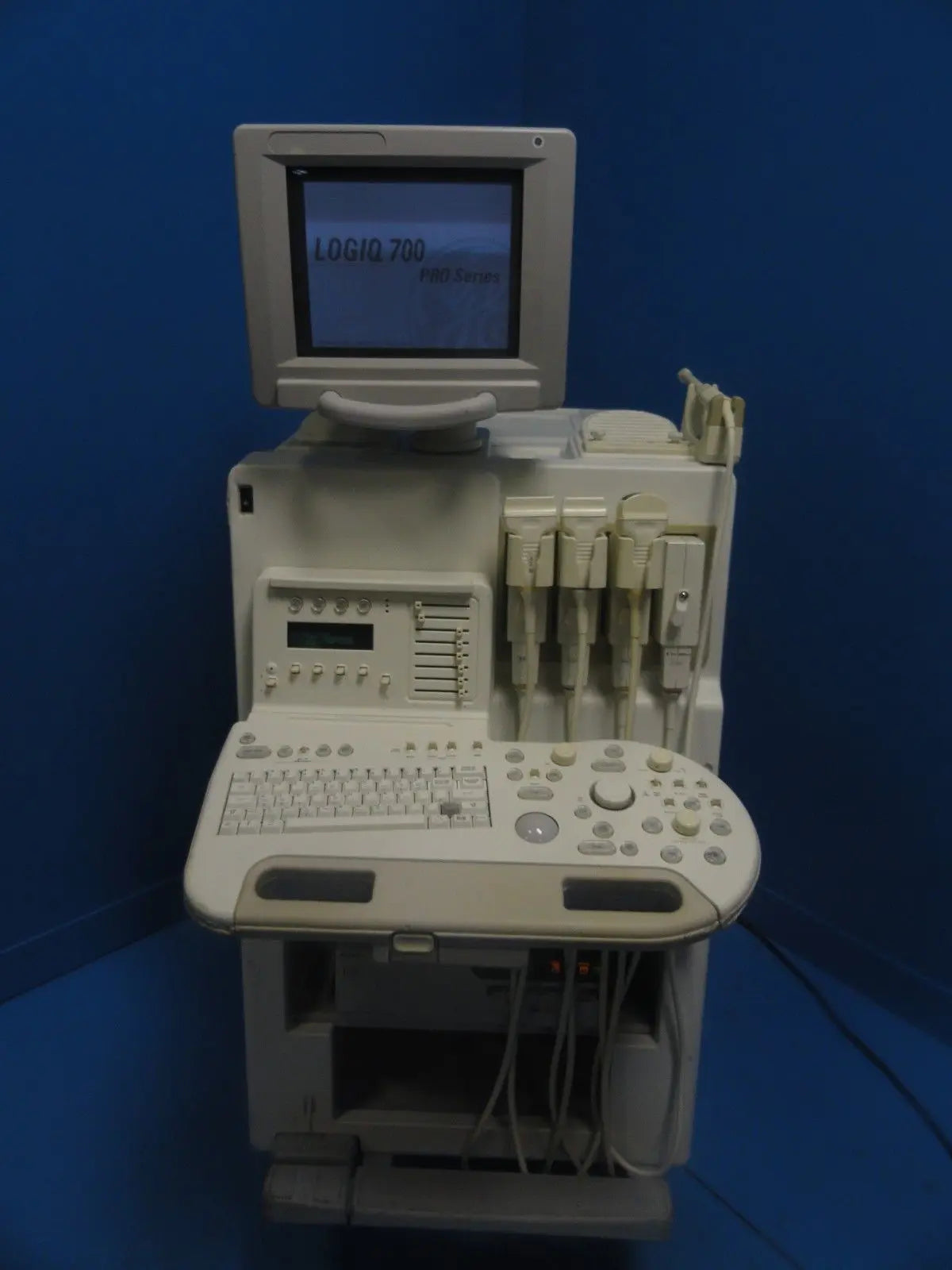 GE LOGIQ 700 Pro SERIES ULTRASOUND SYSTEM W/ 548c, 618e, LA39 & 546L Probes 6169 DIAGNOSTIC ULTRASOUND MACHINES FOR SALE