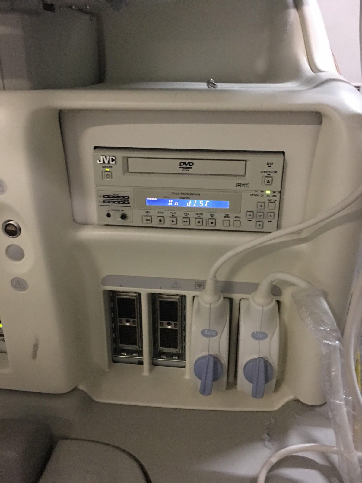 GE VIVID 7 CARDIAC ULTRASOUND / MANY OPTIONS / 2 X PROBES / 4D 3V & M4S DIAGNOSTIC ULTRASOUND MACHINES FOR SALE