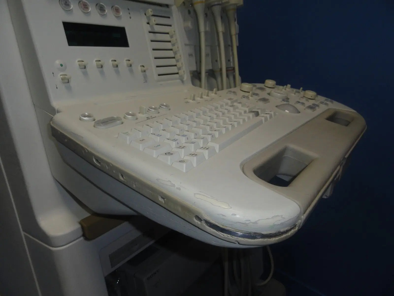 GE LOGIQ 700 Pro SERIES ULTRASOUND SYSTEM W/ 548c, 618e, LA39 & 546L Probes 6169 DIAGNOSTIC ULTRASOUND MACHINES FOR SALE