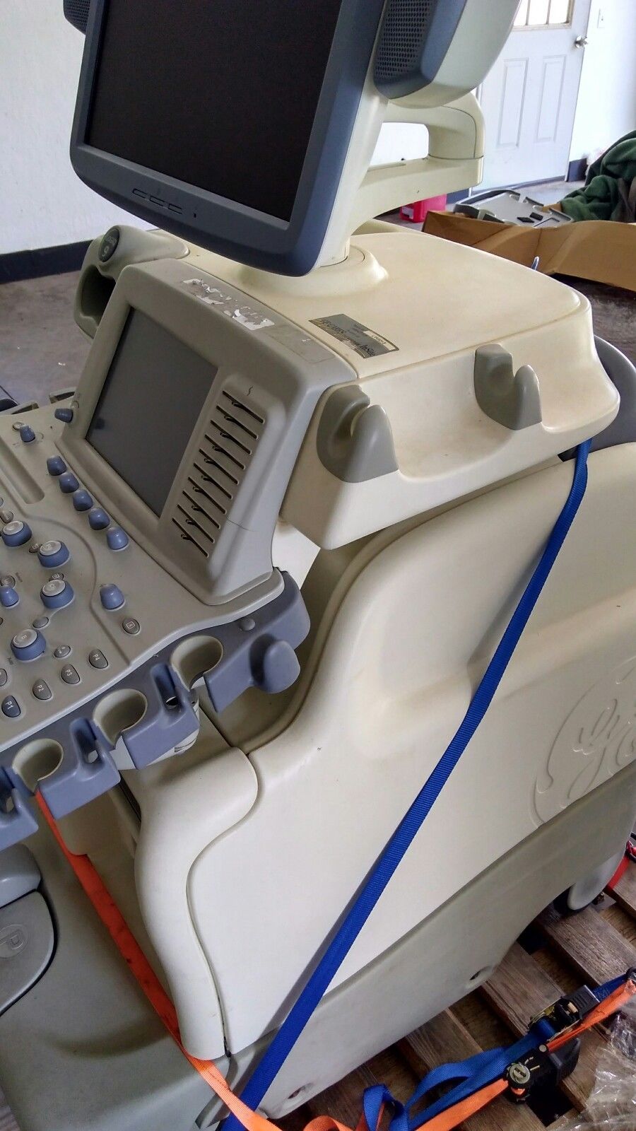 2008 GE Logiq 9 Ultrasound System with Flat screen Monitor. With 4c Transducer DIAGNOSTIC ULTRASOUND MACHINES FOR SALE