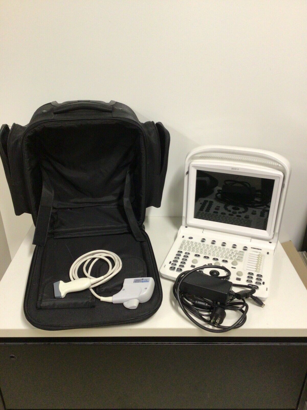 Chison Eco 3 Ultrasound w/ Probe and Carrying Case DIAGNOSTIC ULTRASOUND MACHINES FOR SALE